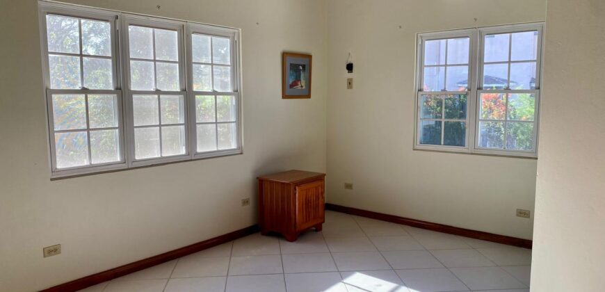 Burleigh Heights Home