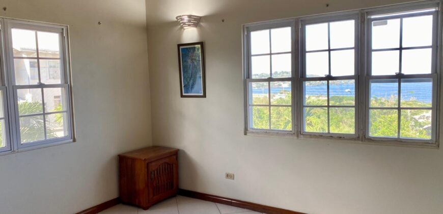 Burleigh Heights Home