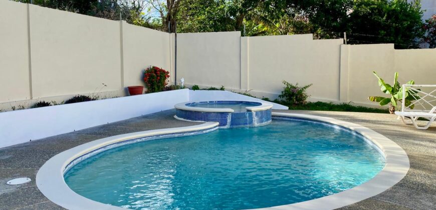 Burleigh Heights Home